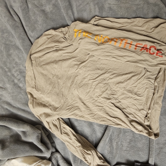 North face medium long sleeve t - Picture 4 of 6